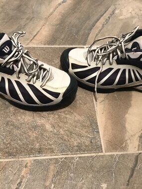 Wilson Men's Boy's shoes (Size 7)